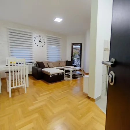 Apartamento Krf 04 *